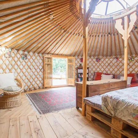 La Yourte Des Genevriers Luxury tent